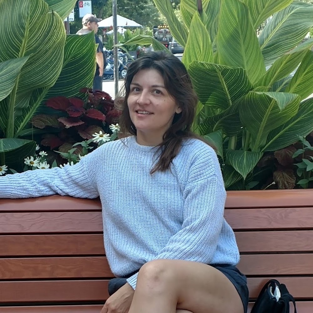 Meet your Posher, Emily